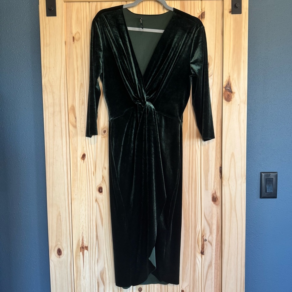 Zara Dark Green Velvet Long Sleeve Wrap Front Dress Size L - Picture 9 of 12